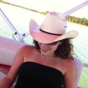 Meet your Posher, Roxanne